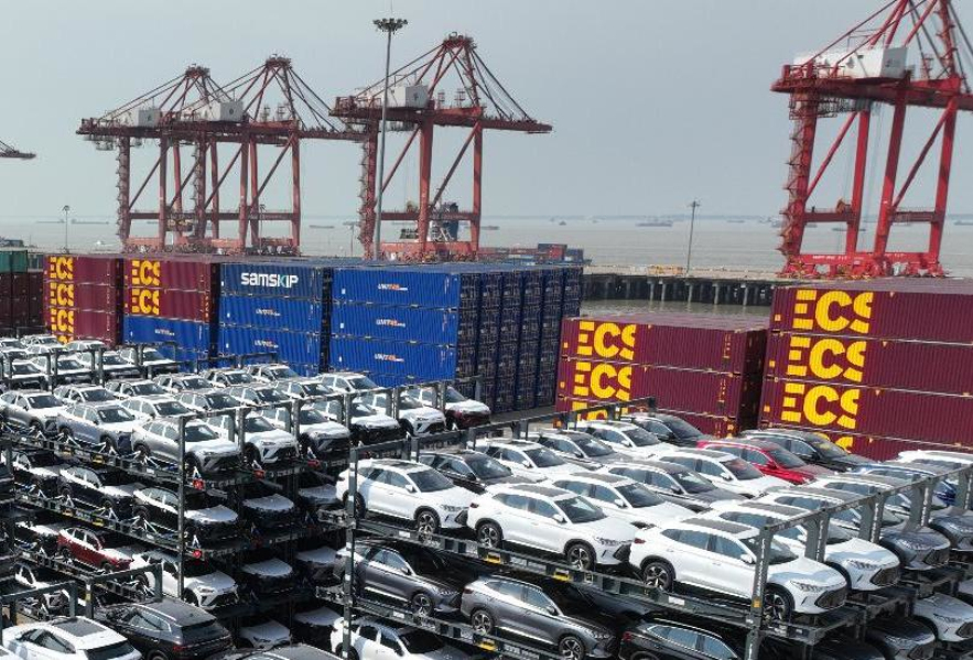 �������ڷ���